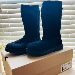 UGG Boot “Capra” in Black- Box included